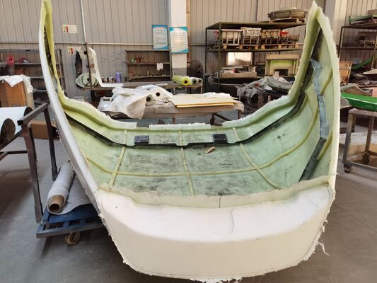 Panel de carrocería de camión de fibra de vidrio de alta durabilidad, ligero, fácil de instalar, ideal para el mantenimiento y la sustitución de flotas