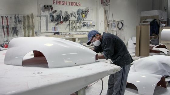 Fabricación a medida de piezas de automóviles de fibra de vidrio Alta resistencia al fuego de la capa de gel de pintura de superficie para sus requisitos del cliente