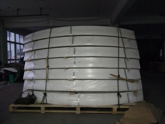 Tecnología de laminado manual para palas de turbinas eólicas de FRP para una producción de energía sostenible y duradera