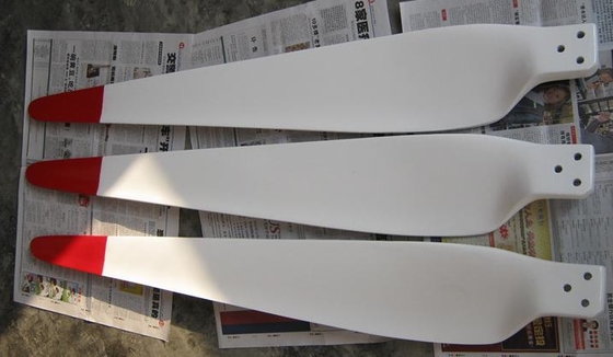 Tecnología de colocación manual Las palas de las turbinas eólicas de fibra de vidrio Tipo de hoja retorcida para sus necesidades