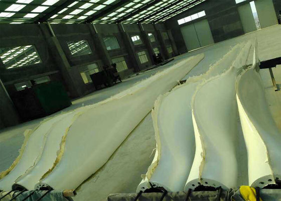 CE ISO9001 Hojas de turbina eólica de FRP para rendimiento de -40 a 60 grados centígrados Finalización de superficie brillante