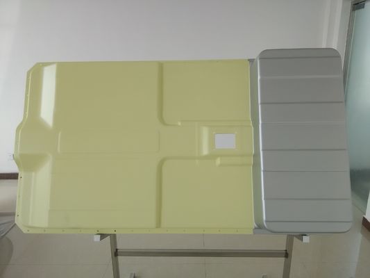 Instalación fácil Partes de automóviles de fibra de vidrio hechas a medida con diversas especificaciones ofrecidas